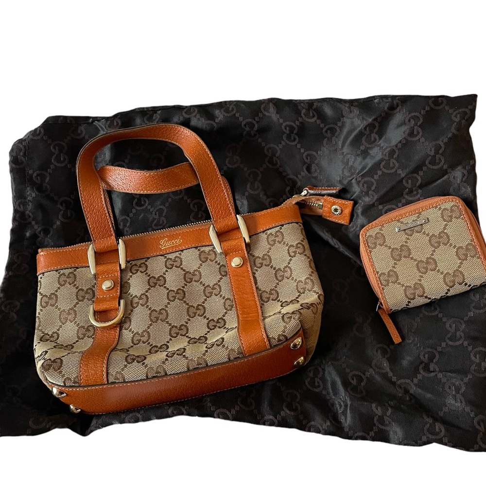 Gucci Abbey Bag with matching change purse